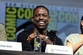 Sterling K. Brown giving a speech at comic con