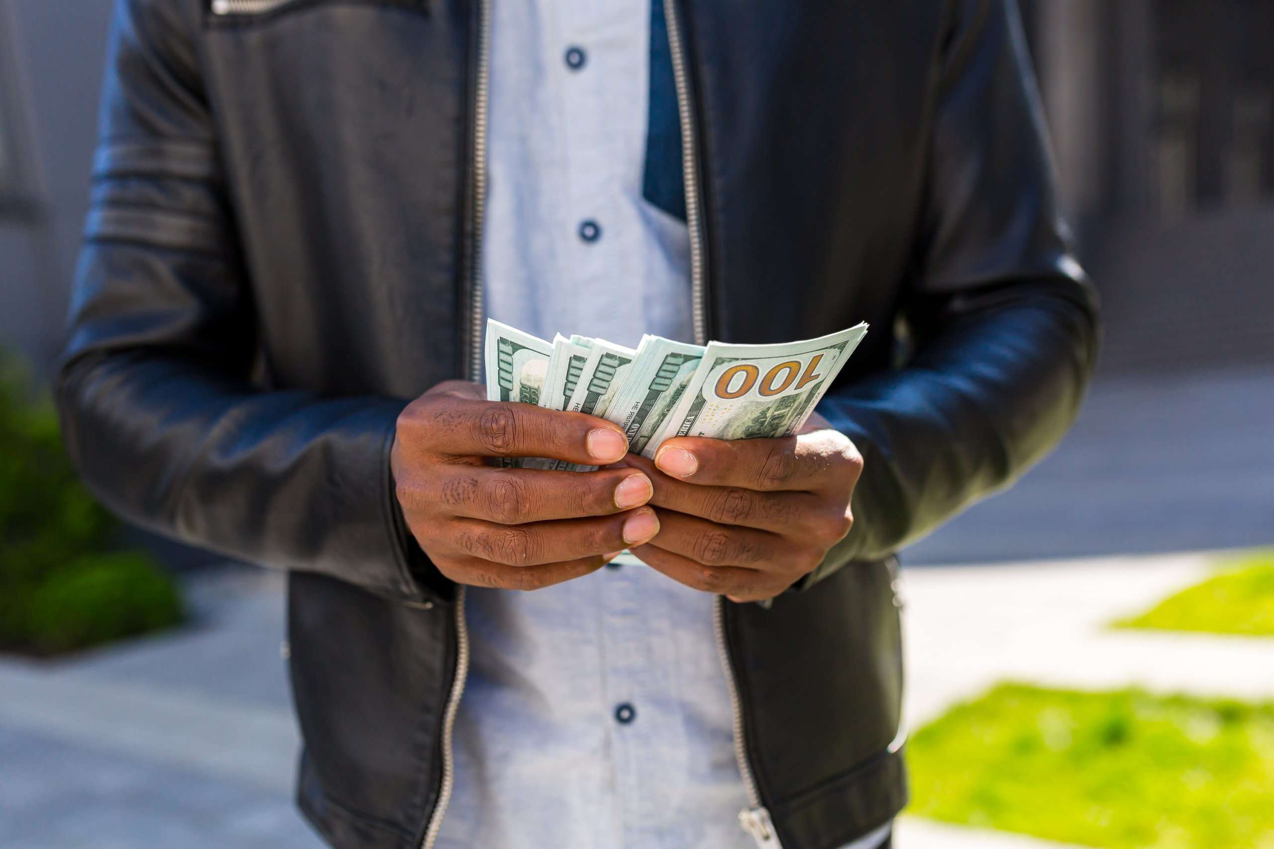 cities that pay for relocation